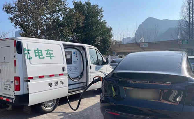 吉水汽车搭电